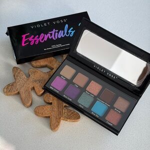 Violet Voss Essentials Eyeshadow Palette